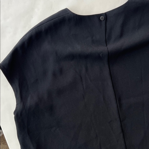 M.M. Lafleur Didion Black Cap Sleeve Modern Crepe Blouse Top Classic Drapey M - Picture 8 of 10